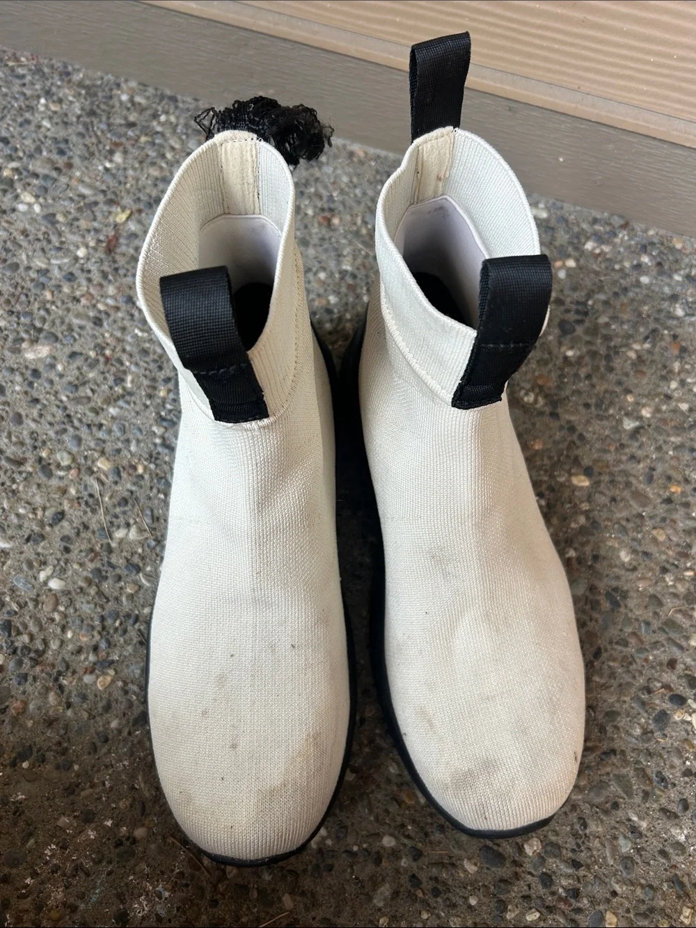 Discontinued Native Nova HydroKnit white